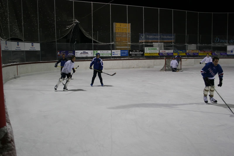 gal/Eishockeyspiel in Toblach/2008-02-02 SVR Eishockey 111.jpg